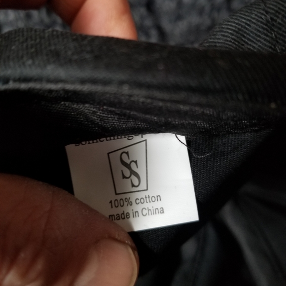 Women's Hat - Picture 5 of 5